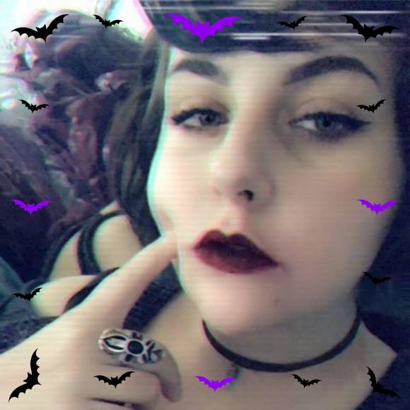 Poshmark profile picture for @goodmemes